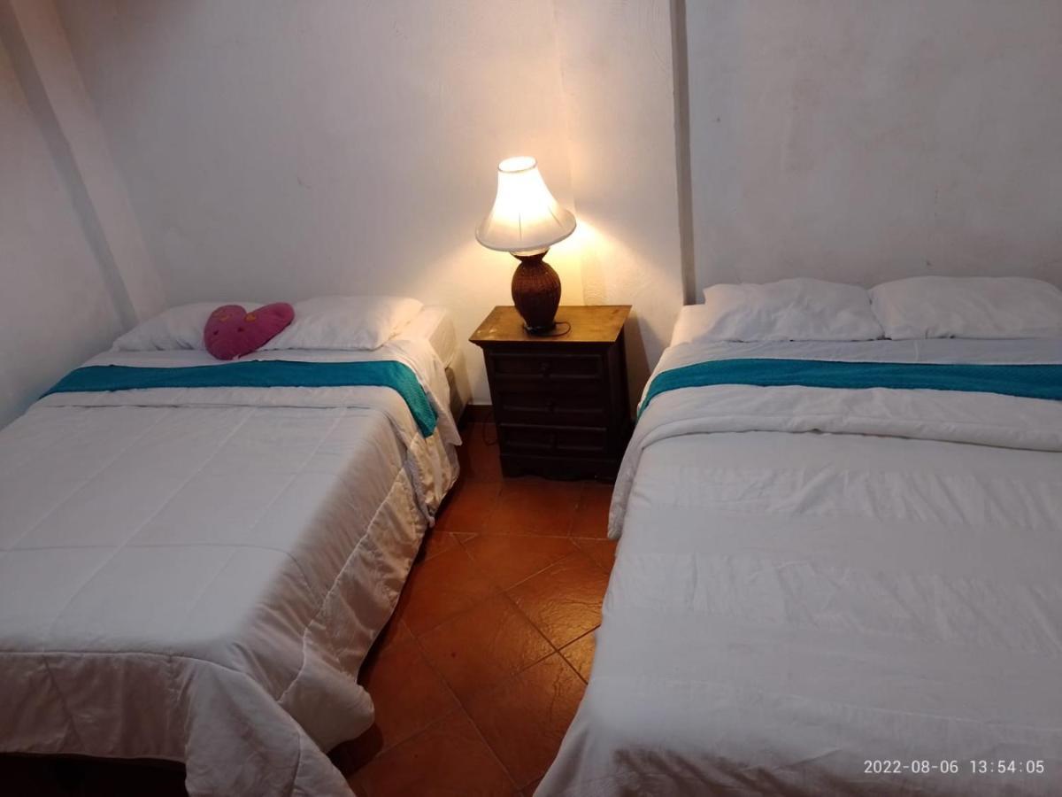 Hostal Dulces Suenos Panajachel Εξωτερικό φωτογραφία